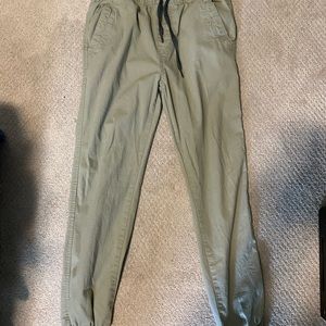Plug tan joggers
